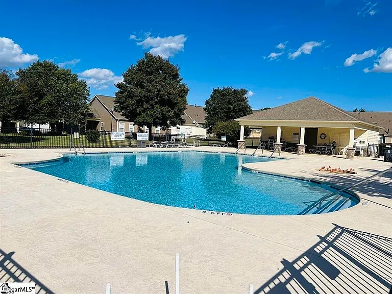 Swimming Pool - 116 Ashgrove Ln