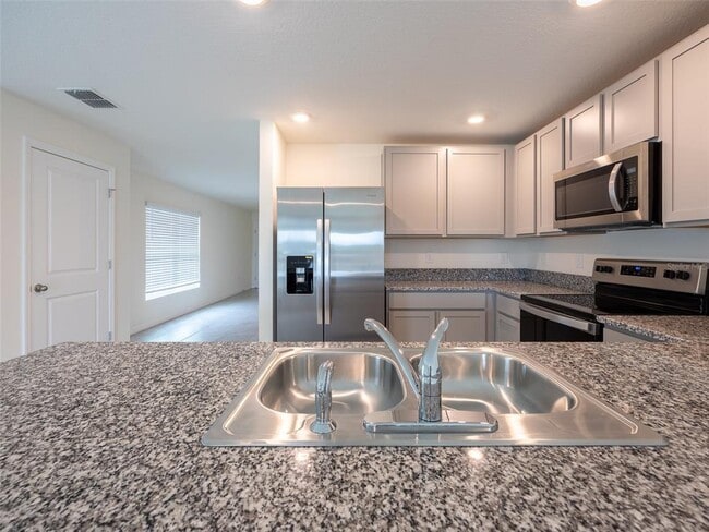 Building Photo - 3820 Mannered Gold Ave