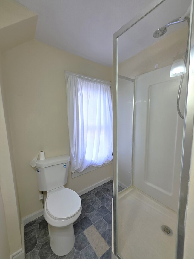 Building Photo - 382 North St