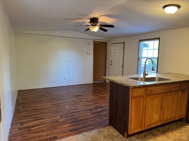 Building Photo - Two Bedroom Trailer in Maiden