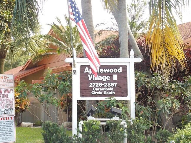 Building Photo - 2738 Carambola Cir S