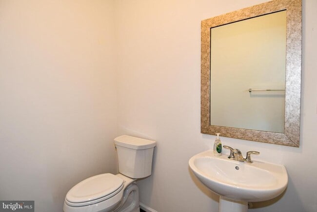 Building Photo - 13825 Estuary Pl