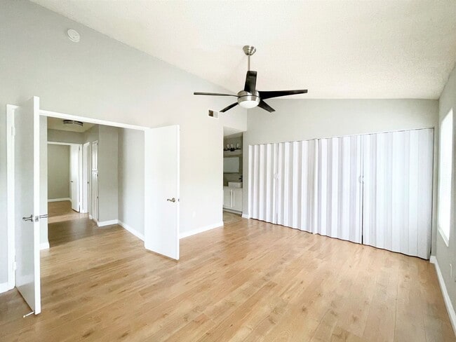 Building Photo - Charming Townhome in Desirable Calavera Hills!