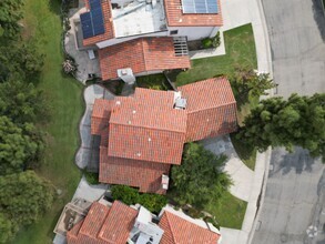 Building Photo - Charming 3-Bedroom, 2-Bathroom Home in the...