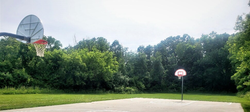 Building Photo - 207 Quail Ln