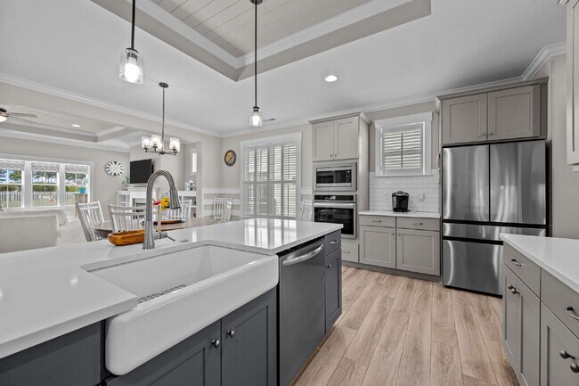 Building Photo - "Coastal Comfort Awaits: Spacious 3-Bed, 3-Bath Home in Holly Ridge!"