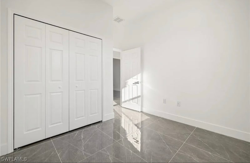 Building Photo - 905 Wabasso Ct