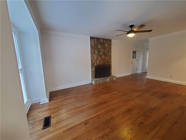 Building Photo - 2533 Hunton Ct