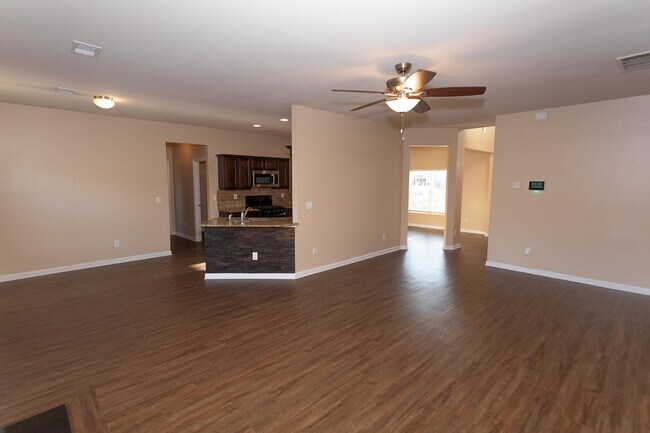 Building Photo - 4632 Southwind Rd