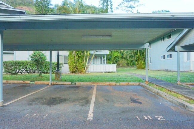 Building Photo - Garden at Launani Valley on Ground Floor w...