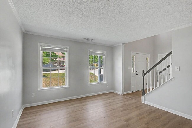 Building Photo - Longhill Station-September Rental