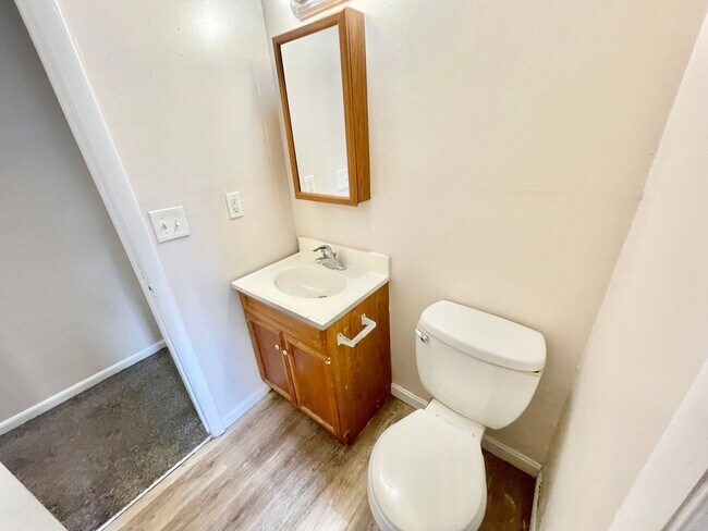 Building Photo - 3 Bedroom Ranch Home