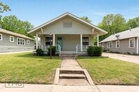 Building Photo - Completely Updated 2 Bed/2 Bath!