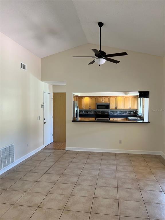 Building Photo - 8203 Saragoza Ct