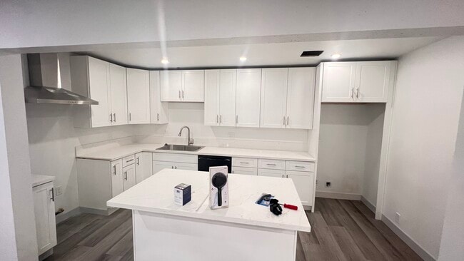 Building Photo - 14008 Filmore St