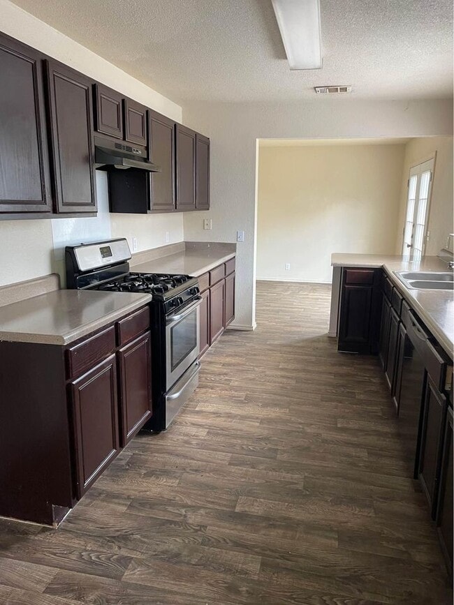 Building Photo - 20805 Trotters Ln
