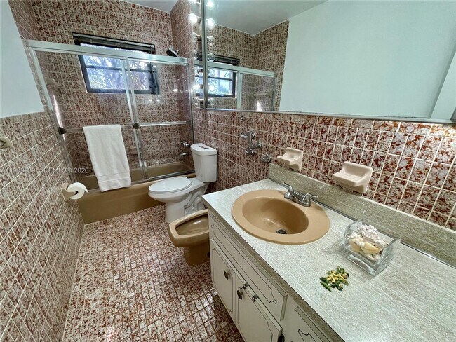 Building Photo - 2351 SW 92nd Pl