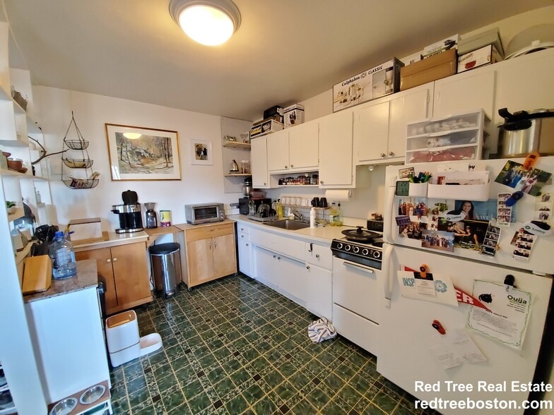 Building Photo - 199 Winthrop Rd