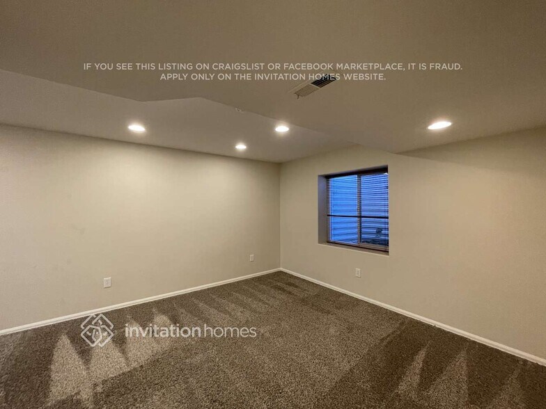 Building Photo - 765 Diamond Rim Dr