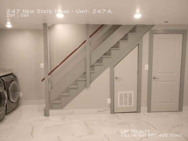 Building Photo - 247 New State Rd