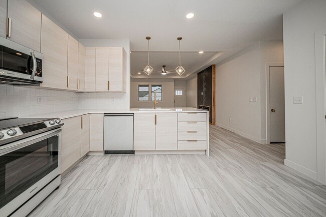 Building Photo - Please View 3D Virtual Walk-Through Before Scheduling a Showing