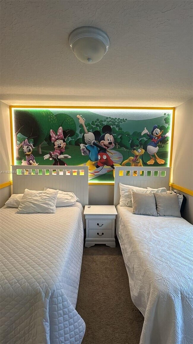 Building Photo - 2428 Dubai St