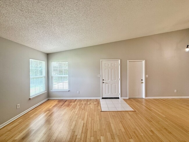 Building Photo - Cute 3/2 Townhome in Winter Park - close t...