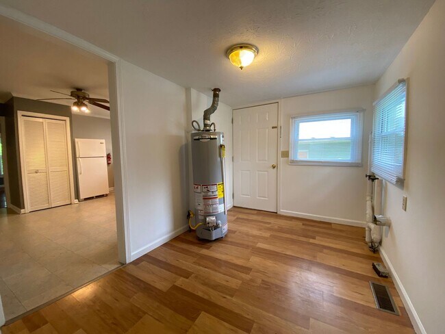 Building Photo - Available June 5th, 2026!