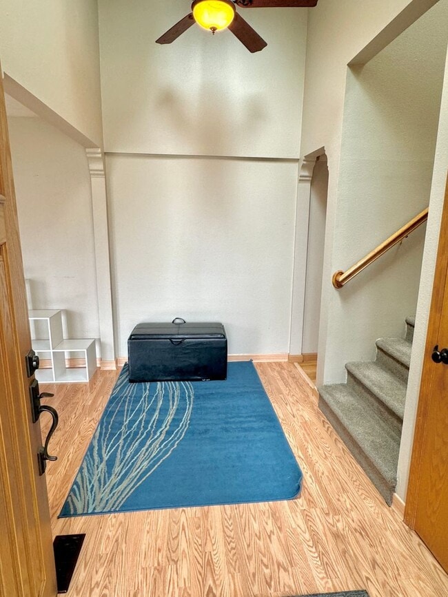 Building Photo - Linwood Neighborhood, Milwaukie Home on Quiet Cul-de-sac, 2 Car Garage, A/C, Huge Fenced Backyard