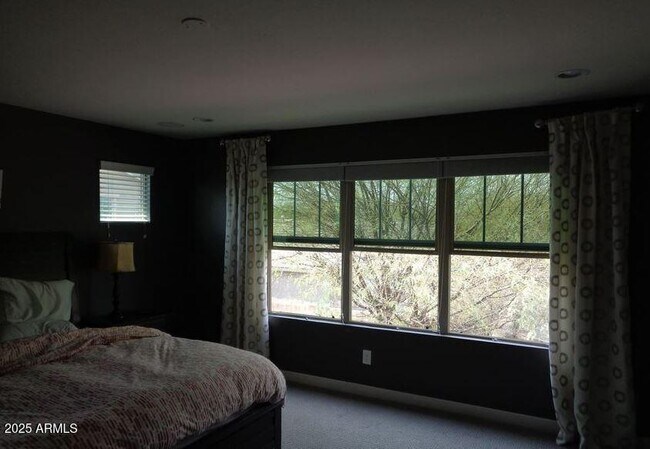 Building Photo - 240 N Senate St