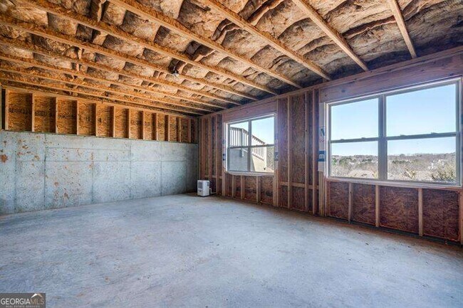 Building Photo - 4215 Miramount Overlook