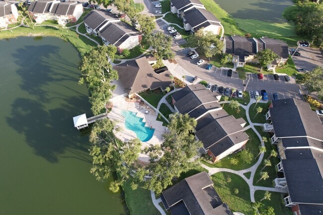 Building Photo - One Bed - One Bath - Water Front - First Floor