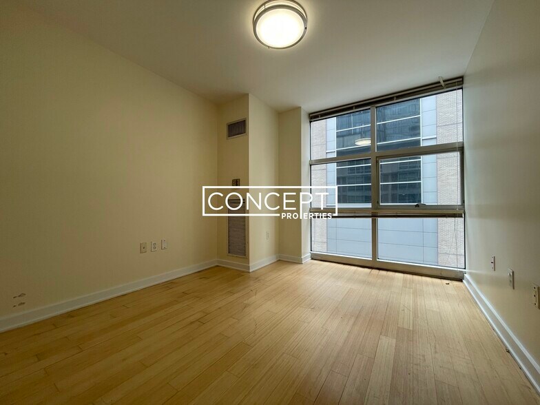 Building Photo - 40 Boylston St