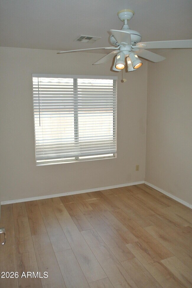 Building Photo - 6814 W Louise Dr
