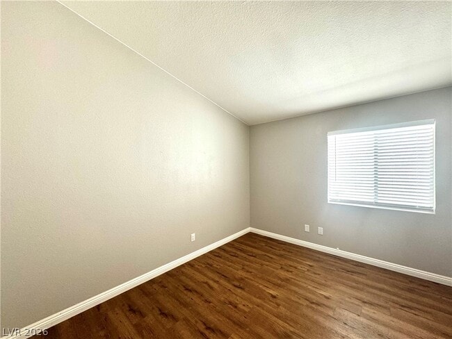 Building Photo - 10224 Desert Wind Dr