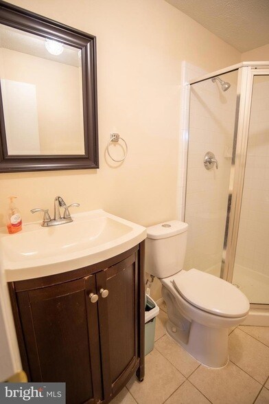 Building Photo - 10038 Chatelaine Cir