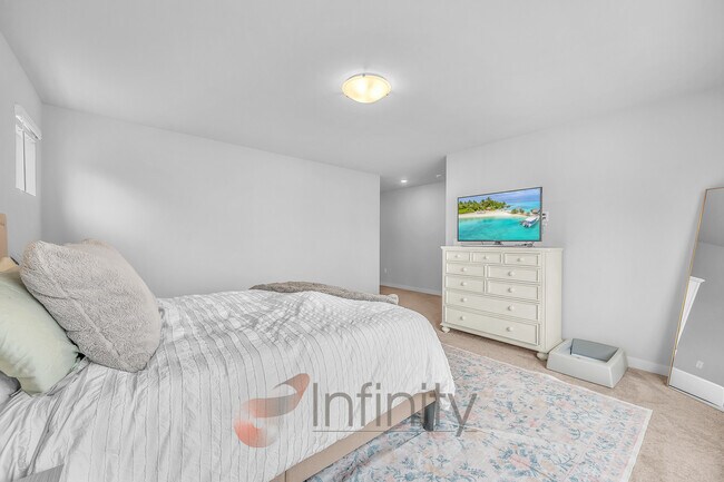 Building Photo - 8943 SW Vermillion Dr