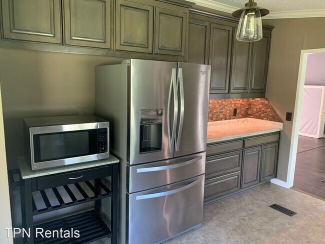 Building Photo - 3 br, 2 bath House - 1304 Hollow Oaks Ln
