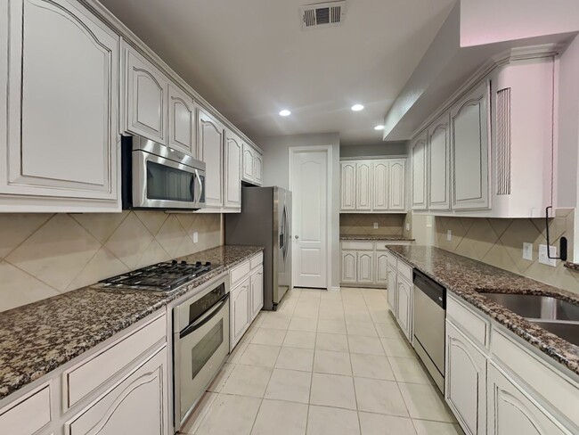 Building Photo - Luxurious Home in The Trails of Prosper! READY NOW!