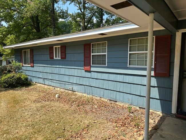 Building Photo - 3141 Meadow Forest Dr