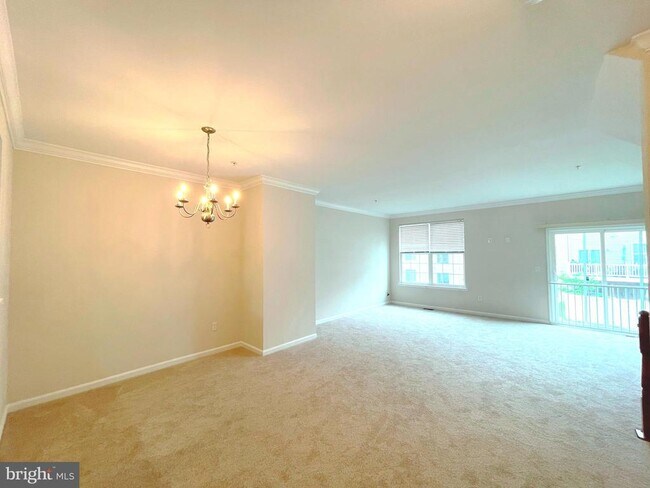 Building Photo - 113 Polo Way