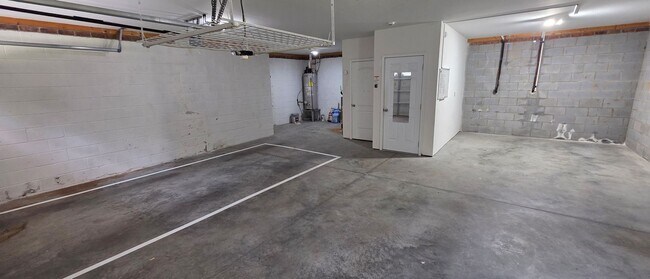Building Photo - 4049 Clinard Ave