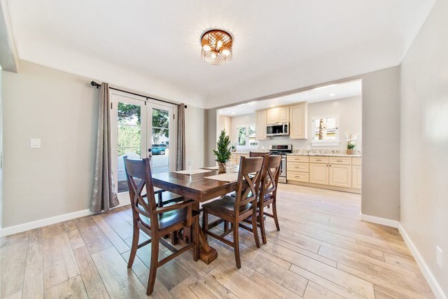 Dining Room Pic 3 - 100 W Tremont St