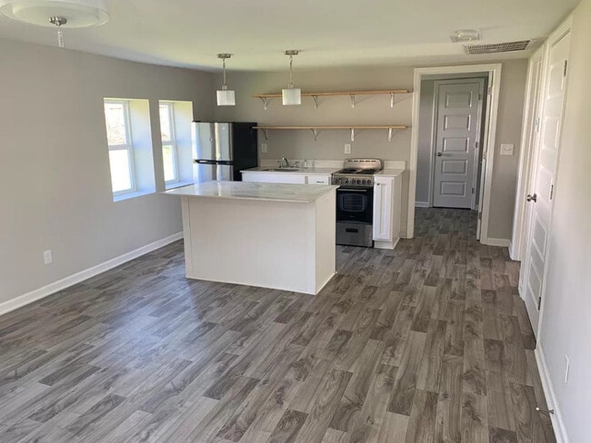 Primary Photo - 2338 Pope Ave.