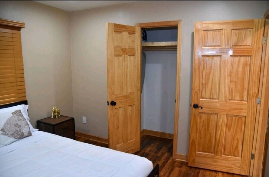 Building Photo - 1917 Taylor Ave