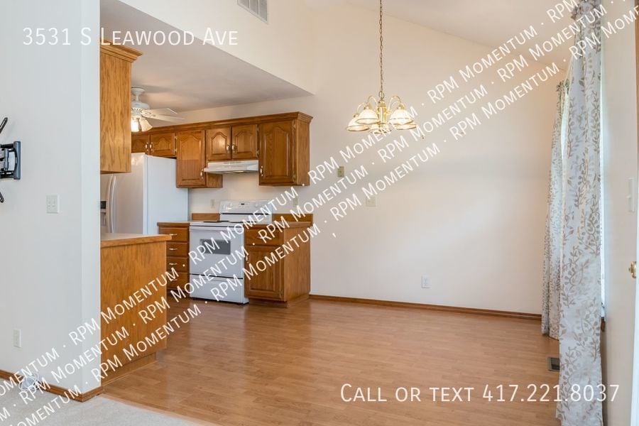 Building Photo - 3531 Leawood Ave