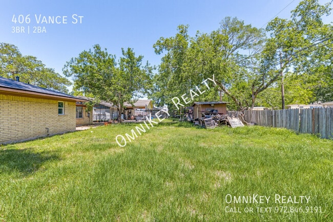 Building Photo - 406 Vance St
