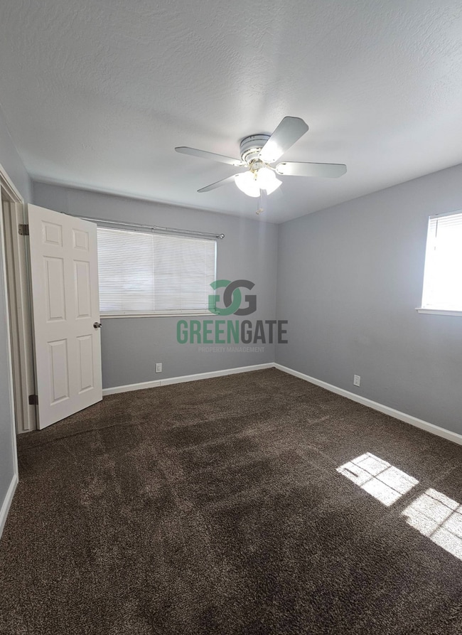 Building Photo - Rent Reduced! 3 Bedroom, 1 Bathroom Home W...