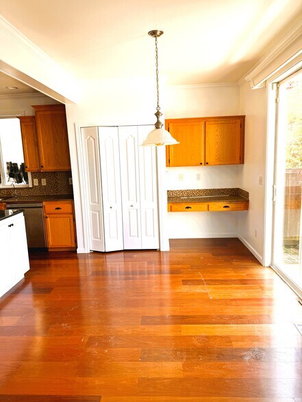 Kitchen with Nook - 18314 115th Ave E