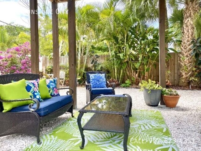 Building Photo - 7700 Boca Ciega Dr